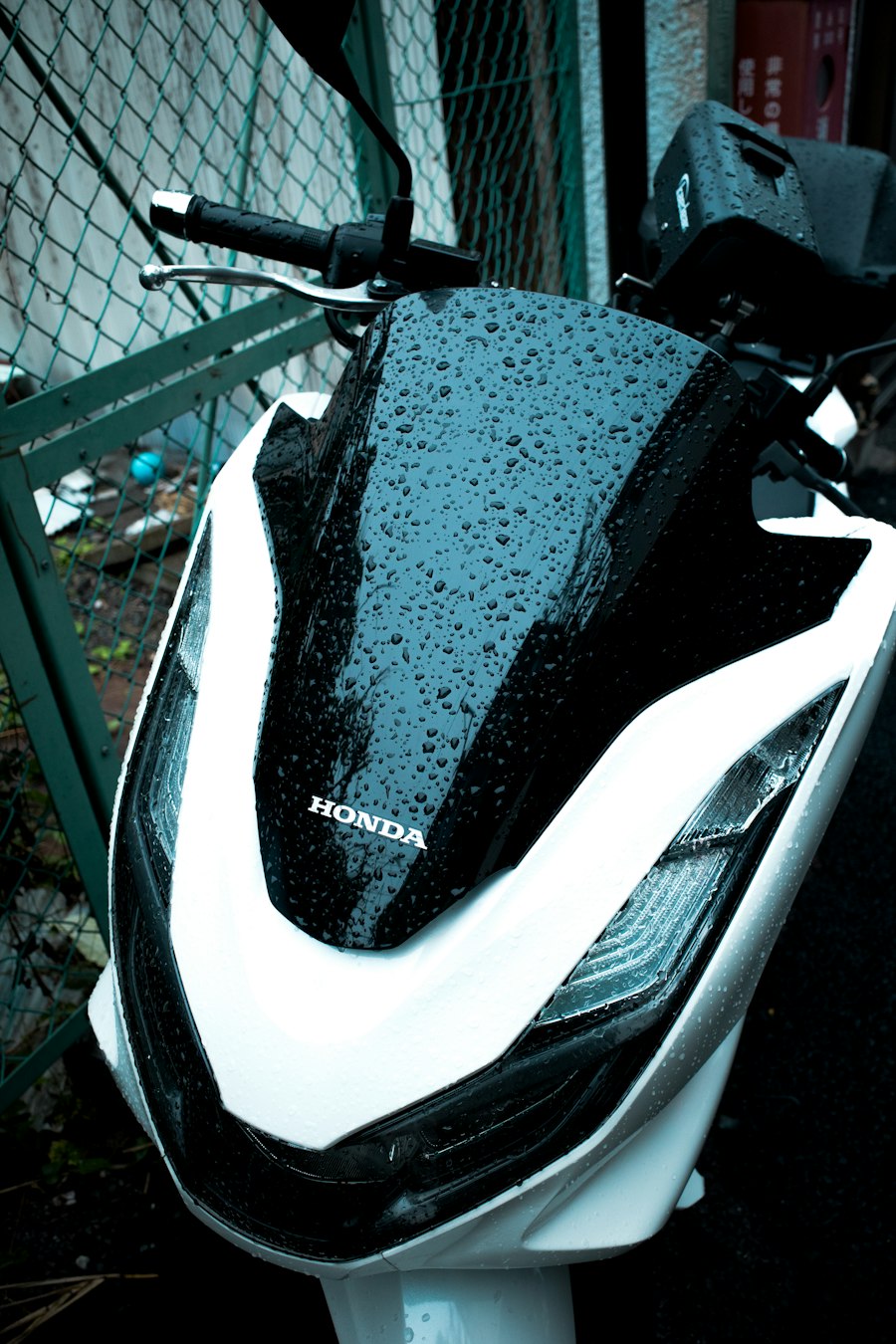 Hadiah Honda Vario 160 cc untuk akun BOOSTER